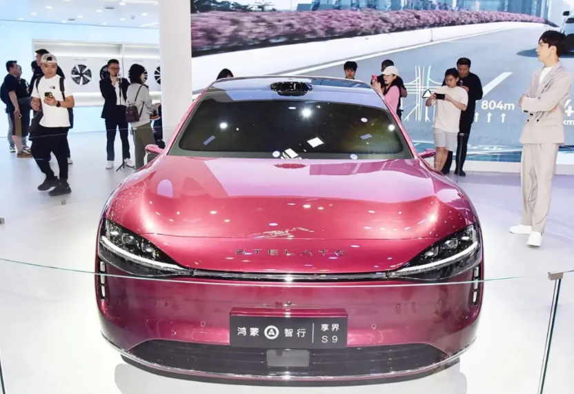 华为鸿蒙智行所有车升级ADS 3.0高阶智驾 余承东：断层式领先